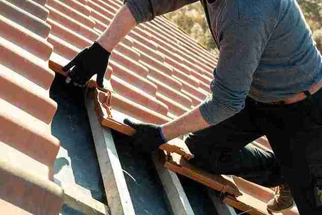 Need Emergency Roof Repair in Calabasas? Read This First