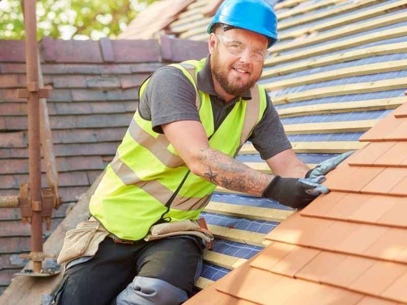 how much should you pay a roofer