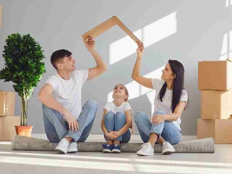 does home insurance cover roof leaks